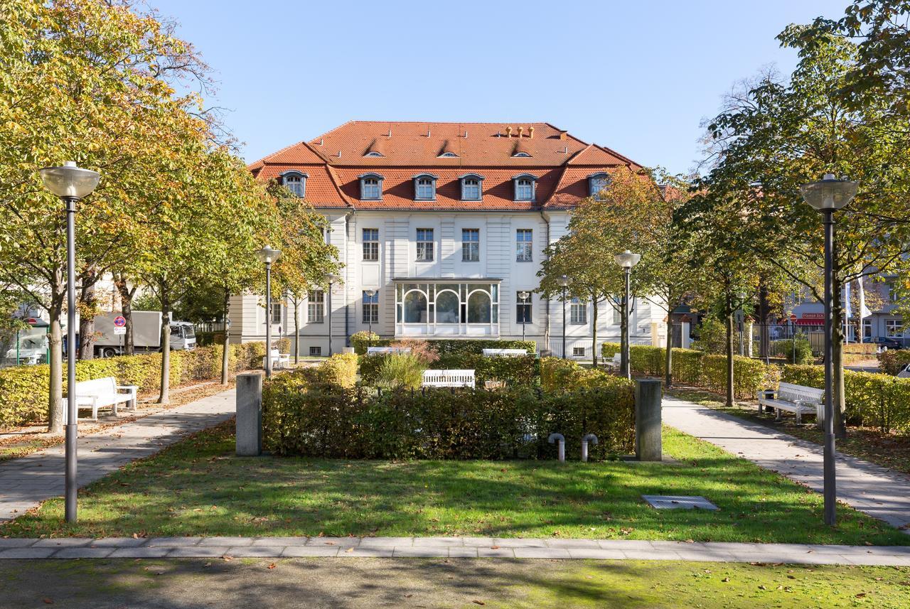 Acomodação com café da manhã  Axel Springer 3*